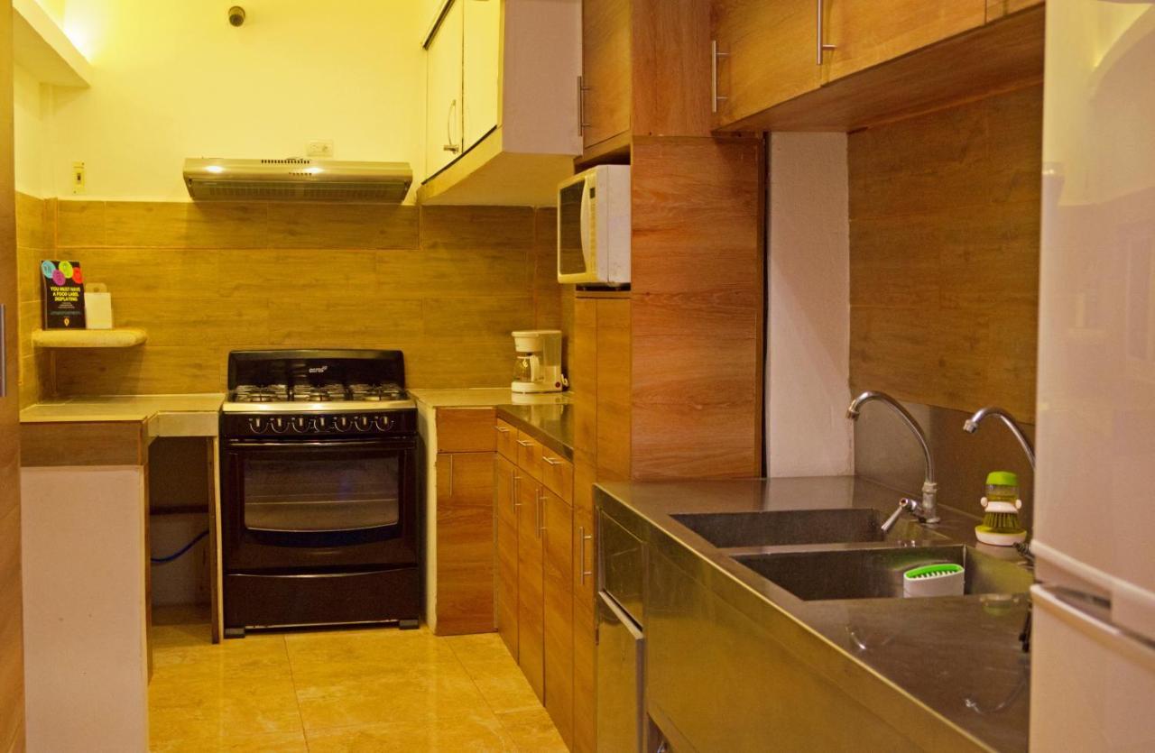 La Zona Hostel Σαν Σαλβαντόρ Εξωτερικό φωτογραφία