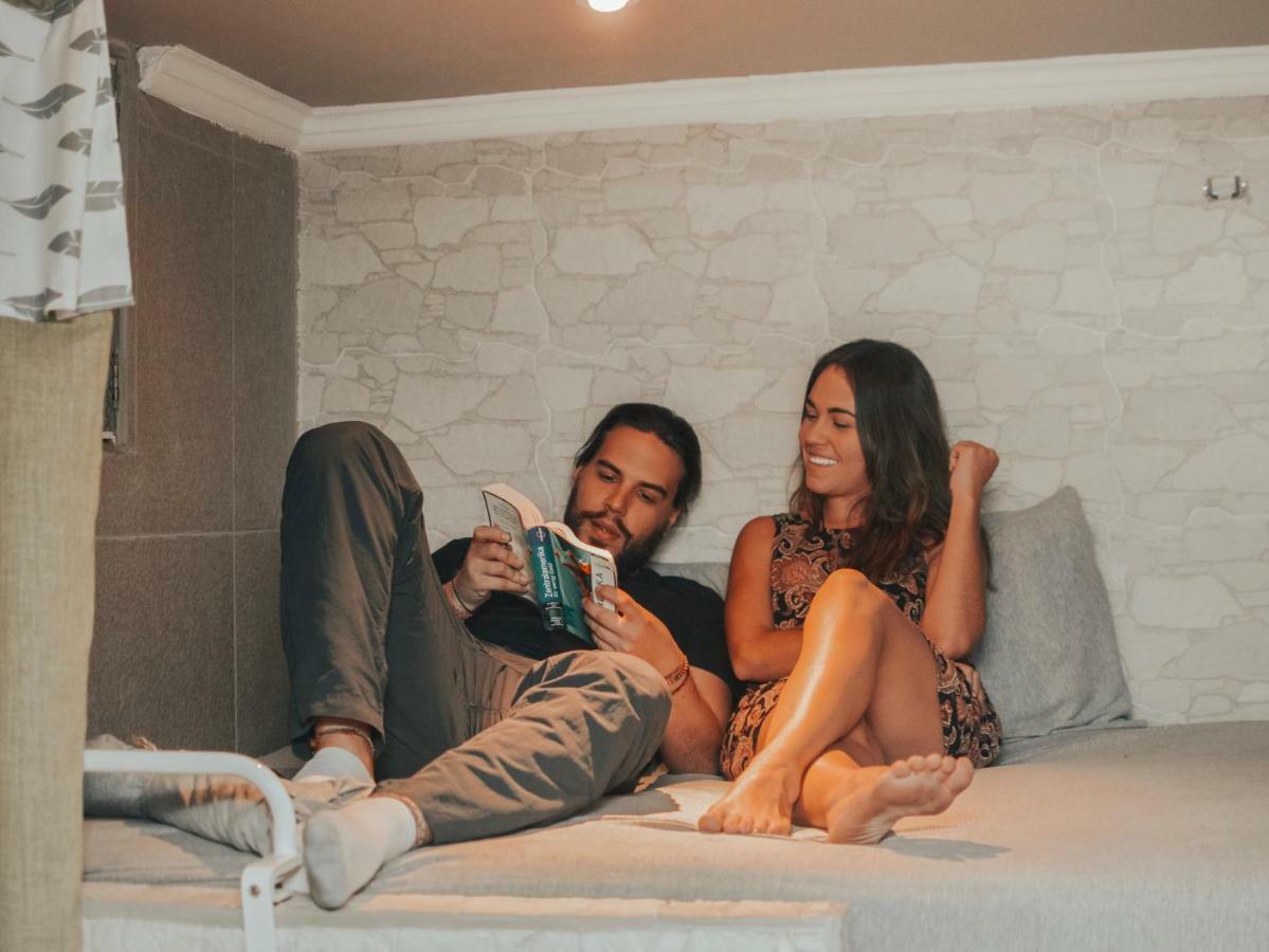 La Zona Hostel Σαν Σαλβαντόρ Εξωτερικό φωτογραφία